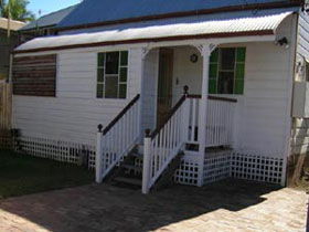 A Pine Cottage - Tourism Guide 0