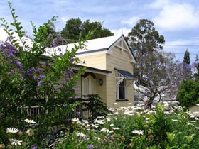 Aynsley Bed And Breakfast - Tourism Guide 0