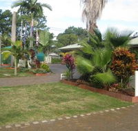 Beachmere Palms Motel - Tourism Guide
