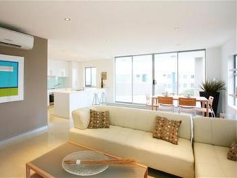 Redvue Luxury Apartments - Tourism Guide 0