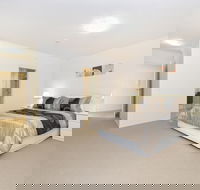 On the Bay Apartments - Tourism Guide