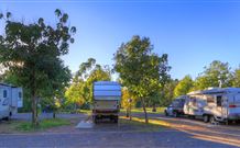 Highway Tourist Village And Caravan Park - Travel Agents 4
