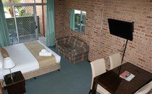 Aspire Alpine Gables And Brumby Bar - Jindabyne - Travel Agents 3