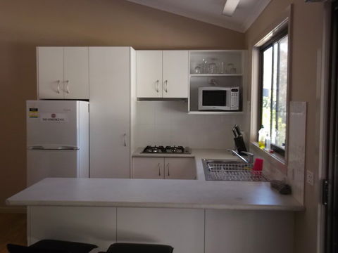 Hume Park Tourist Resort - Tourism Guide 3