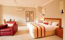 Hermitage Lodge - Pokolbin - Tourism Guide 3