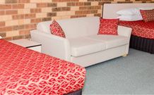 Highway Inn Motel - Hay - Cruises Travel 2