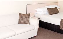 Highway Inn Motel - Hay - Cruises Travel 1