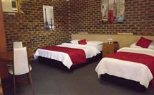 Squatters Homestead Motel - Casino - Tourism Guide 3