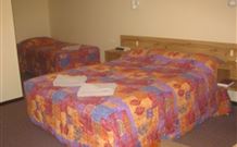 Wagon Wheel Motel And Units - Coonabarabran - Tourism Guide 0