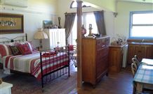 Air B And B Garden Studio - Tourism Guide 1