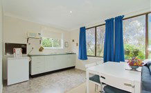 Annies Bed And Breakfast - Tourism Guide 0