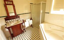 Wagga Wagga Country Cottages - - Tourism Guide 5