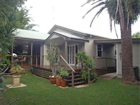 MacNicol Cottage - Tourism Guide 7