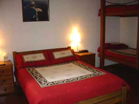 Port Stephens YHA - Cruises Travel 3