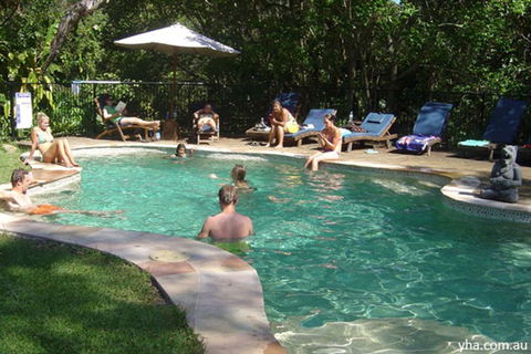 Port Stephens YHA - Cruises Travel 2