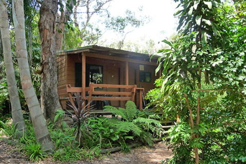Port Stephens YHA - Cruises Travel 0