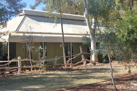 Ayers Rock - Outback Pioneer Lodge - Tourism Guide 2