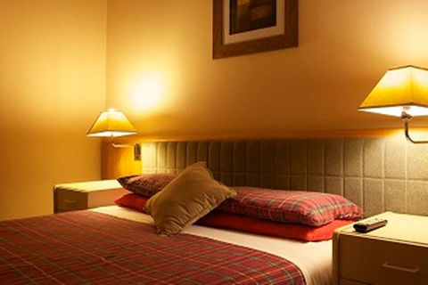 Albany YHA - Tourism Guide 2