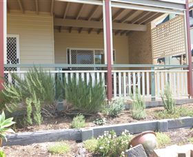 The Friendly Chat Bed And Breakfast And Self-contained Accommodation - Tourism Guide 1