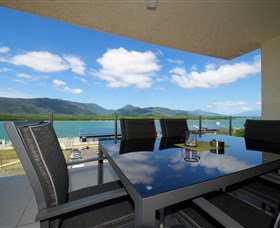 Jack And Newell Cairns Holiday Apartments - Travel Agents 1