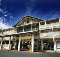 Club Croc Hotel Airlie Beach - Tourism Guide