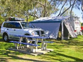 Burnett Heads Lighthouse Holiday Park - Tourism Guide 1