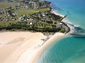 Elliot Heads Holiday Park - Tourism Guide 0