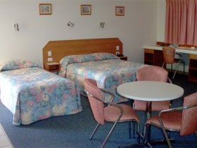 Carriers Arms Hotel Motel - Tourism Guide 1