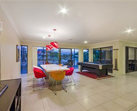 Aqua Palms At Vogue Holiday Homes - Tourism Guide 1