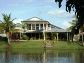 Alexander Lakeside Bed And Breakfast - Tourism Guide 2