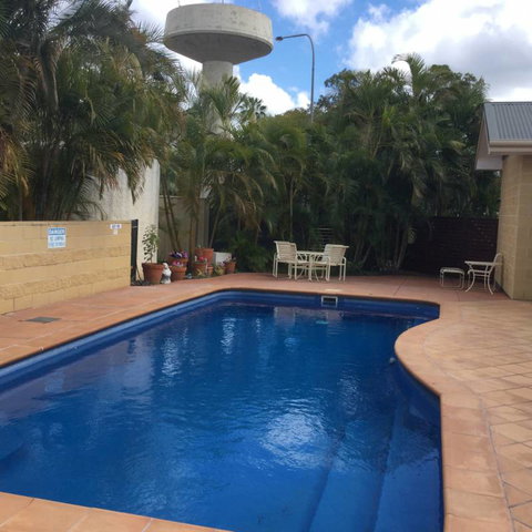 Emerald Gardens Motel & Apartments - Travel Agents 44