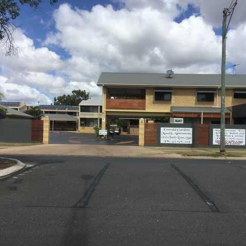 Emerald Gardens Motel & Apartments - Travel Agents 30