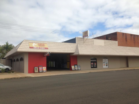 East End Hotel - Tourism Guide 7