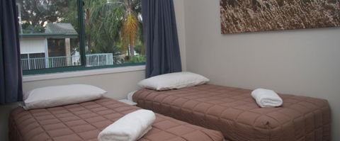 Aqua Villa Holiday Apartments - Tourism Guide 7