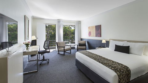 BEST WESTERN PLUS Apollo International Hotel - Tourism Guide 7