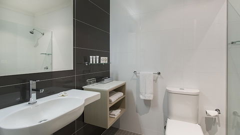 BEST WESTERN PLUS Apollo International Hotel - Tourism Guide 20