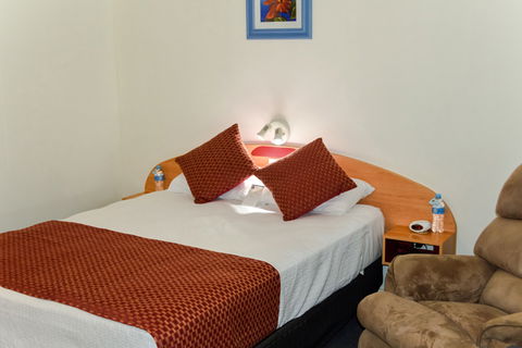 BEST WESTERN Boulevard Lodge - Tourism Guide 10