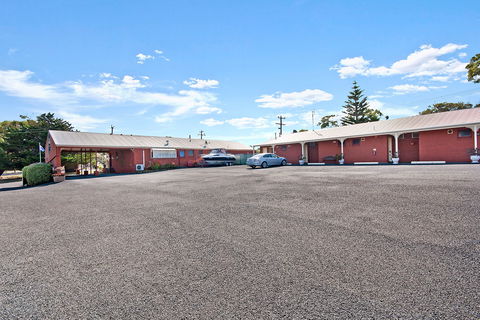 BEST WESTERN Whalers Rest Motor Inn - Tourism Guide 4