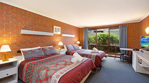 BEST WESTERN Whalers Rest Motor Inn - Tourism Guide 6