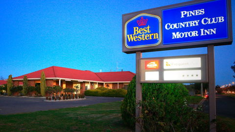 BEST WESTERN Pines Country Club Motor Inn - Tourism Guide 3