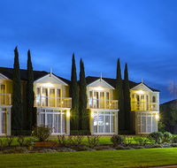 BEST WESTERN Colonial Village Motel - Tourism Guide