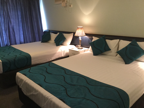 Poinciana Motel - Travel Agents 1