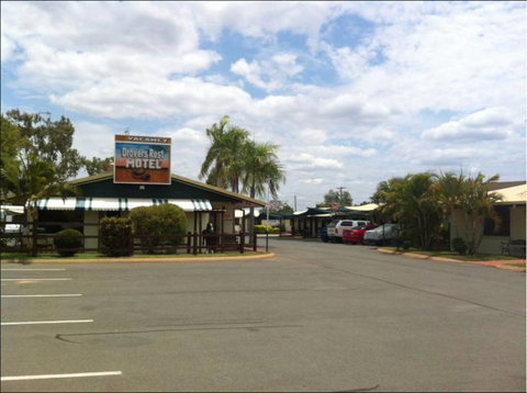 Moranbah Drovers Rest Motel - Travel Agents 13