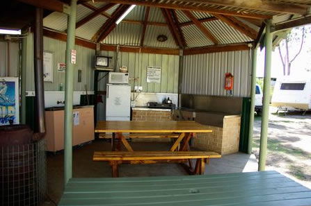 Albany Happy Days Caravan Park - Tourism Guide 1