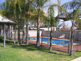 Merredin Caravan Park & Av-A-Rest Village - Travel Agents 0