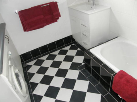 Adair Apartment - Travel Agents 5