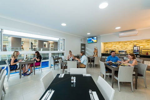Athena Motel Apartments - Tourism Guide 3