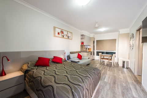 Athena Motel Apartments - Tourism Guide 7