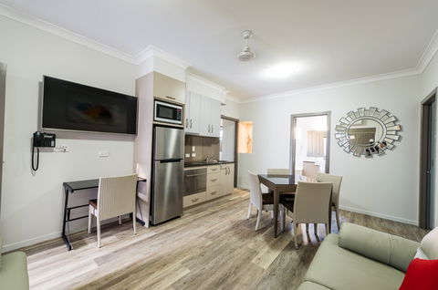 Athena Motel Apartments - Tourism Guide 8