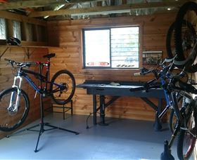 Brothers Town Cottage - Tourism Guide 3